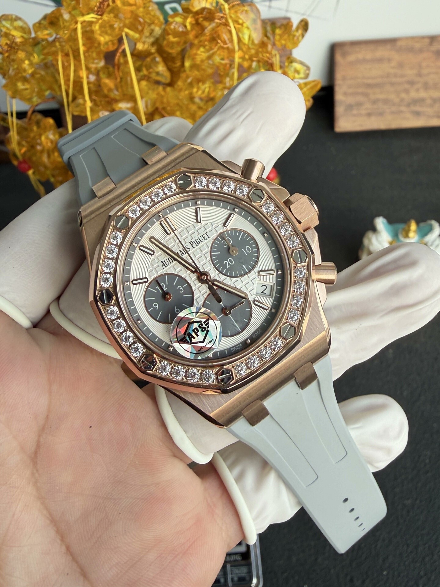 High Quality Replica Detail Shot