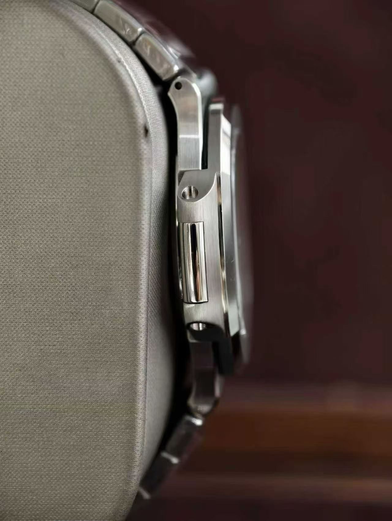 High Quality Replica Detail Shot