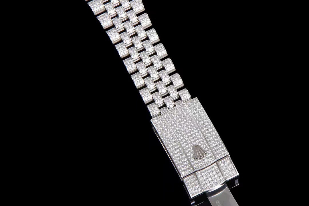 High Quality Replica Detail Shot