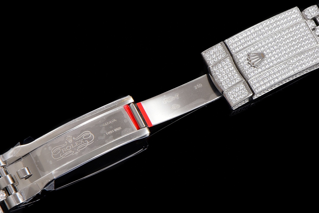 High Quality Replica Detail Shot