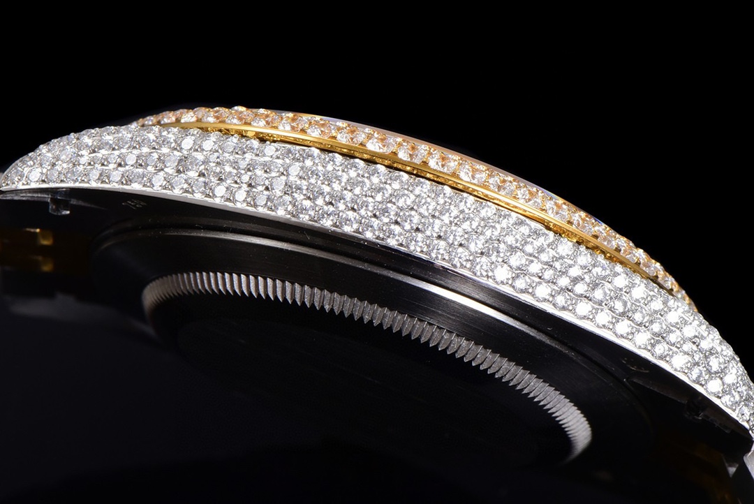 High Quality Replica Detail Shot