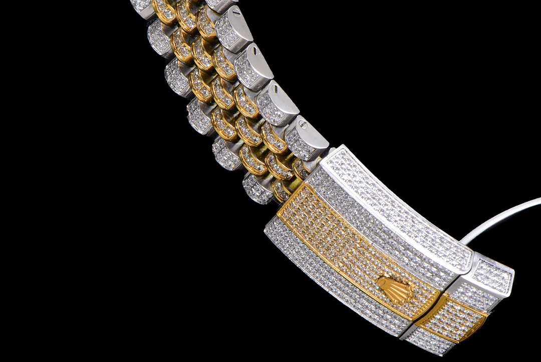 High Quality Replica Detail Shot