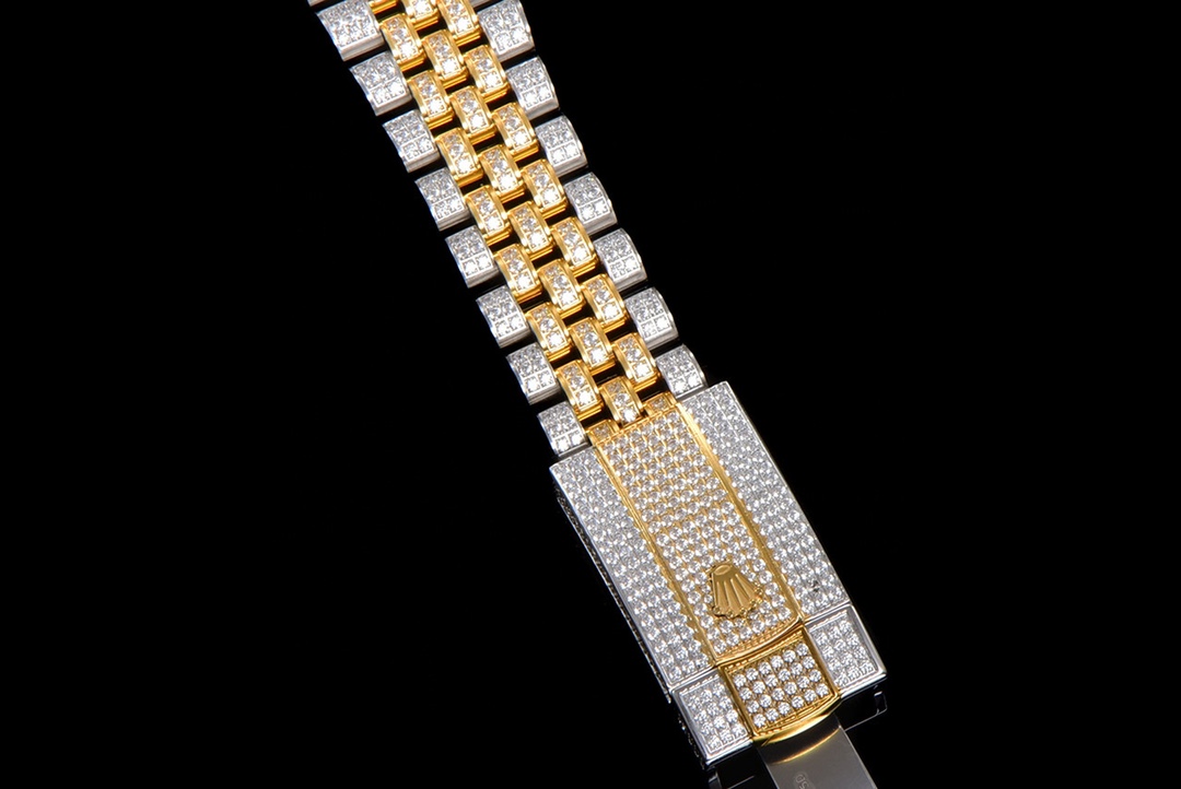 High Quality Replica Detail Shot