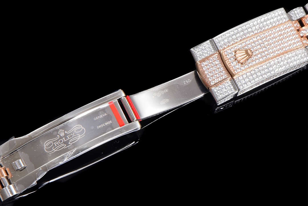 High Quality Replica Detail Shot