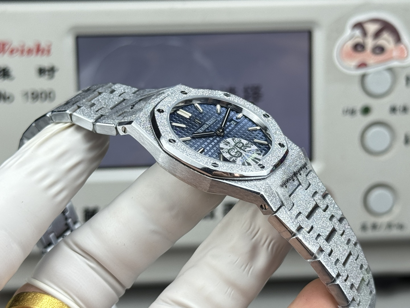 High Quality Replica Detail Shot