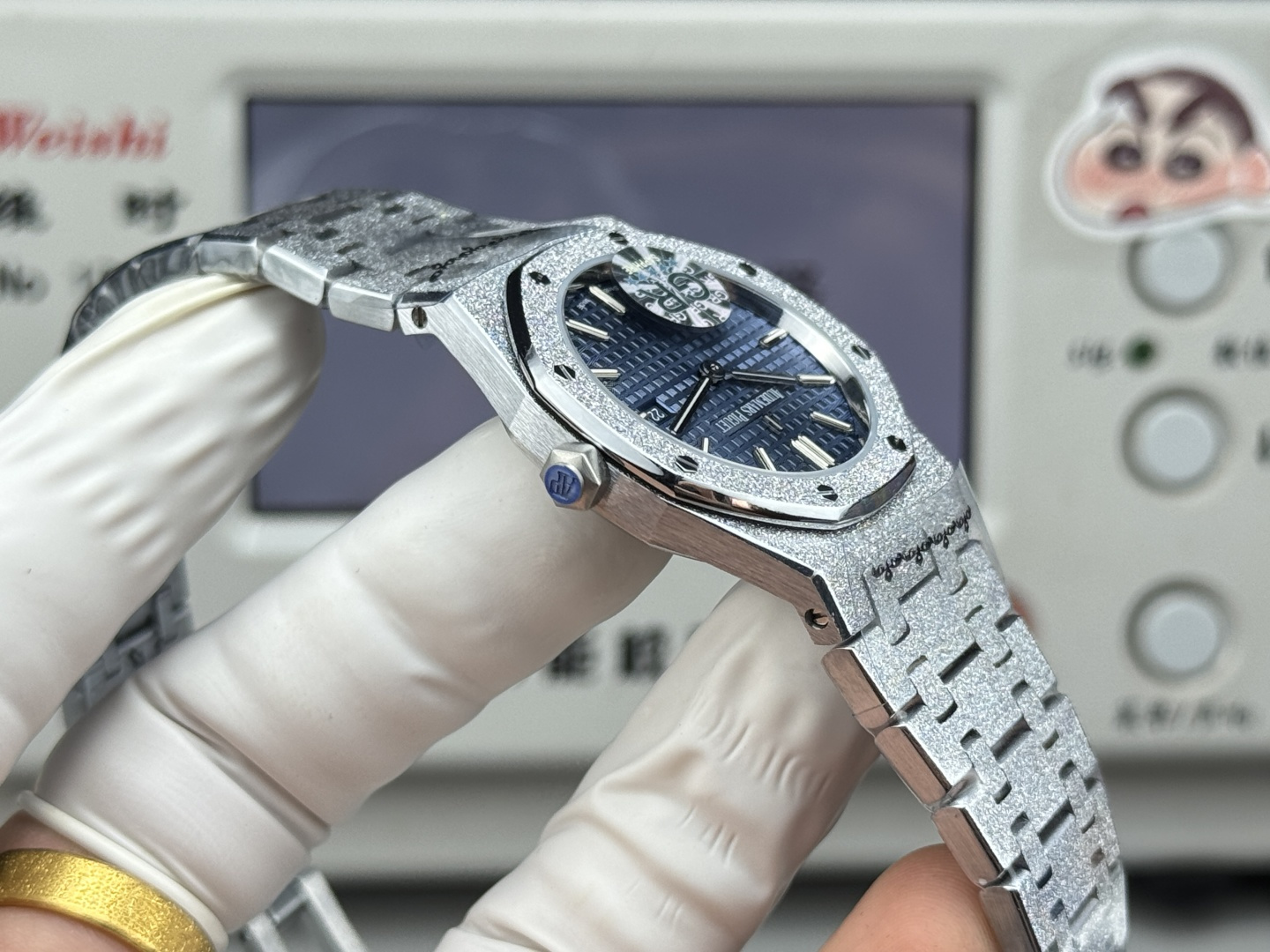 High Quality Replica Detail Shot