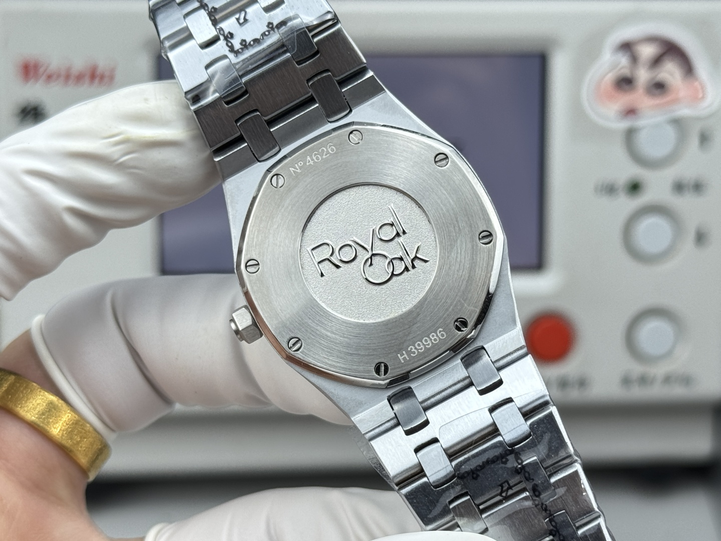 High Quality Replica Detail Shot