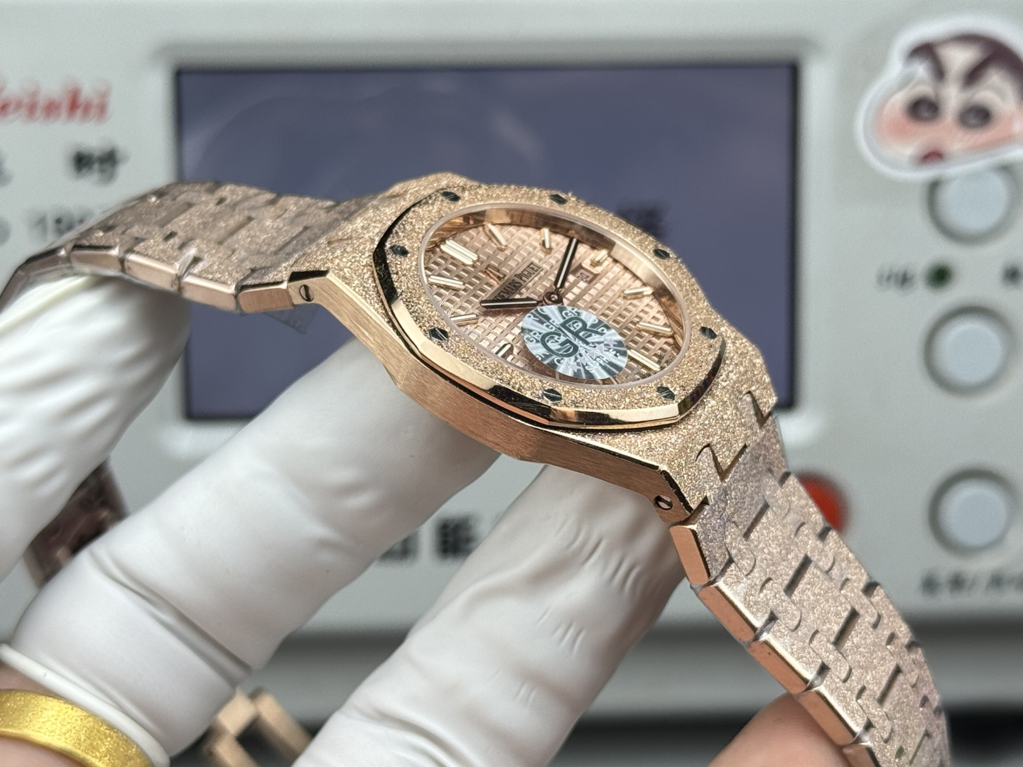 High Quality Replica Detail Shot