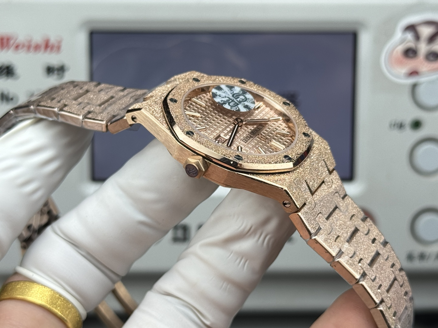 High Quality Replica Detail Shot