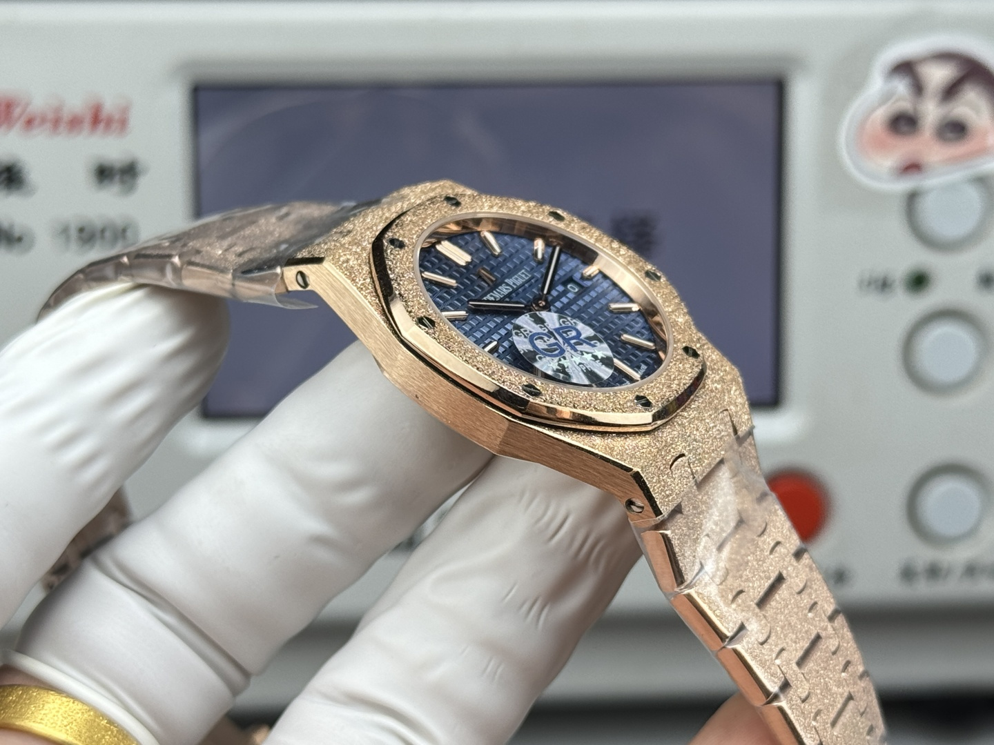 High Quality Replica Detail Shot