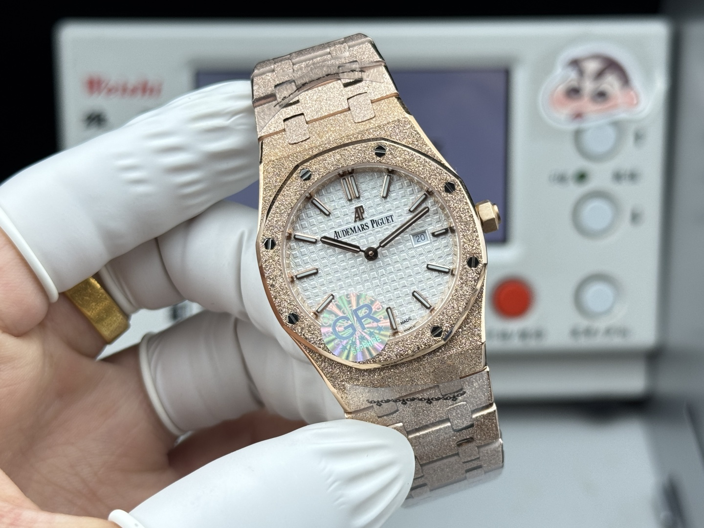 High Quality Replica Detail Shot