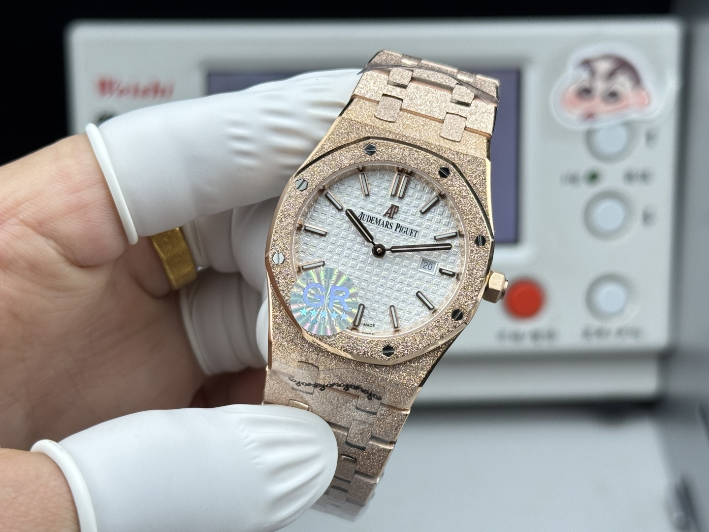 High Quality Replica Detail Shot