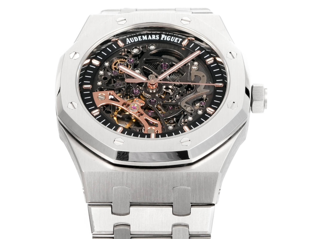 High Quality Replica Detail Shot