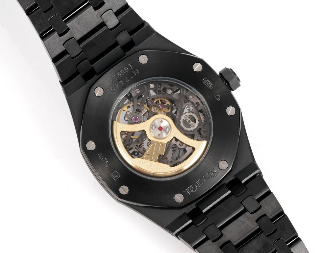 High Quality Replica Detail Shot