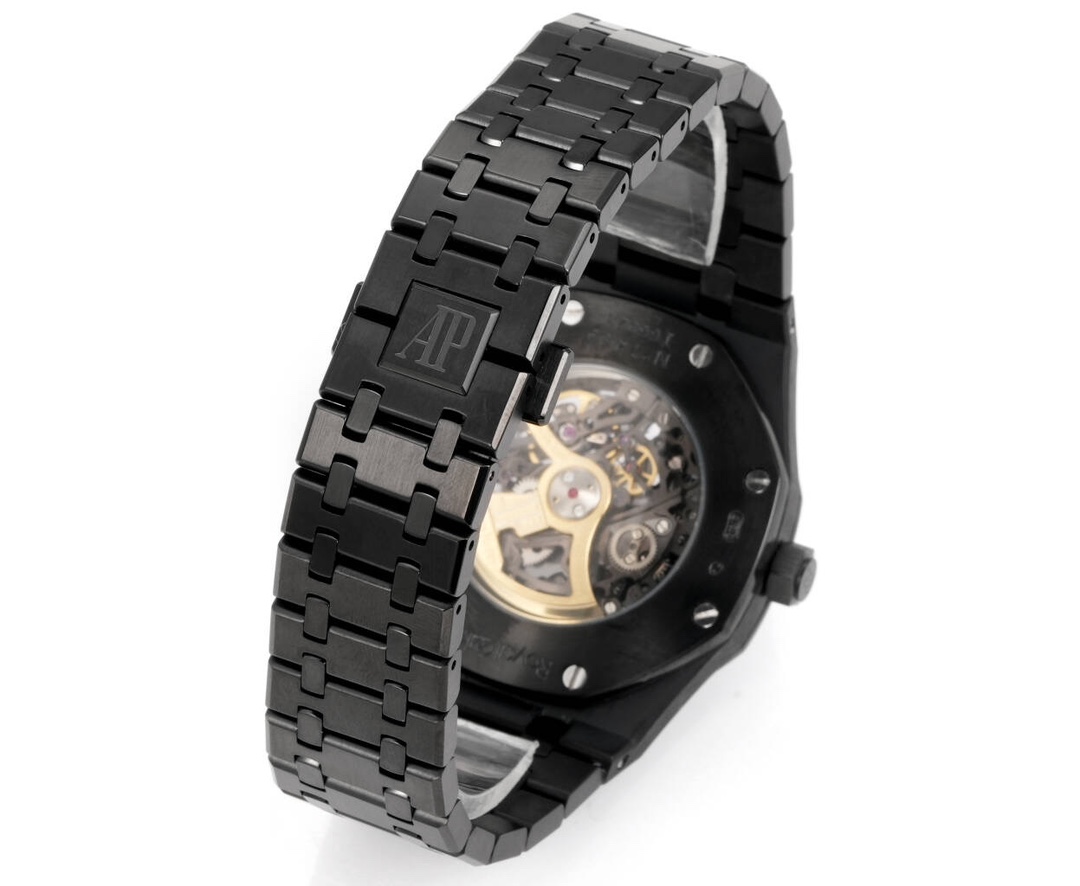 High Quality Replica Detail Shot