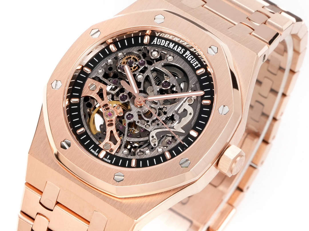 High Quality Replica Detail Shot