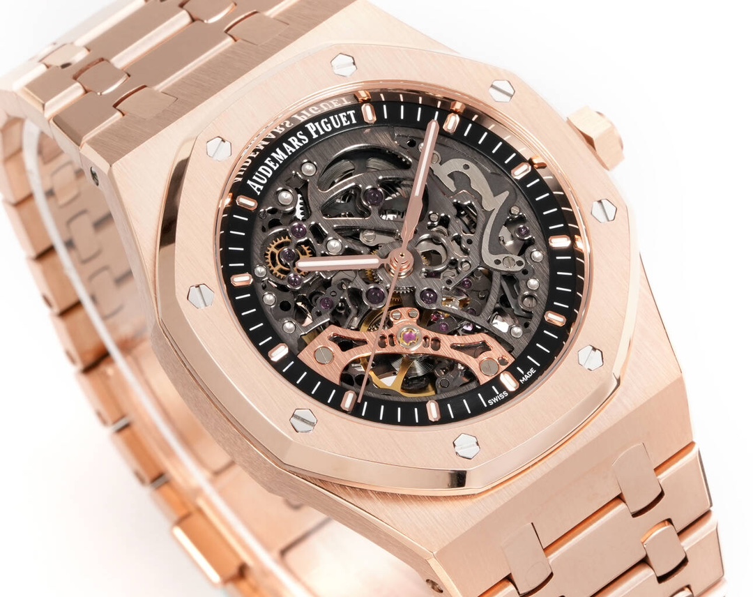 High Quality Replica Detail Shot