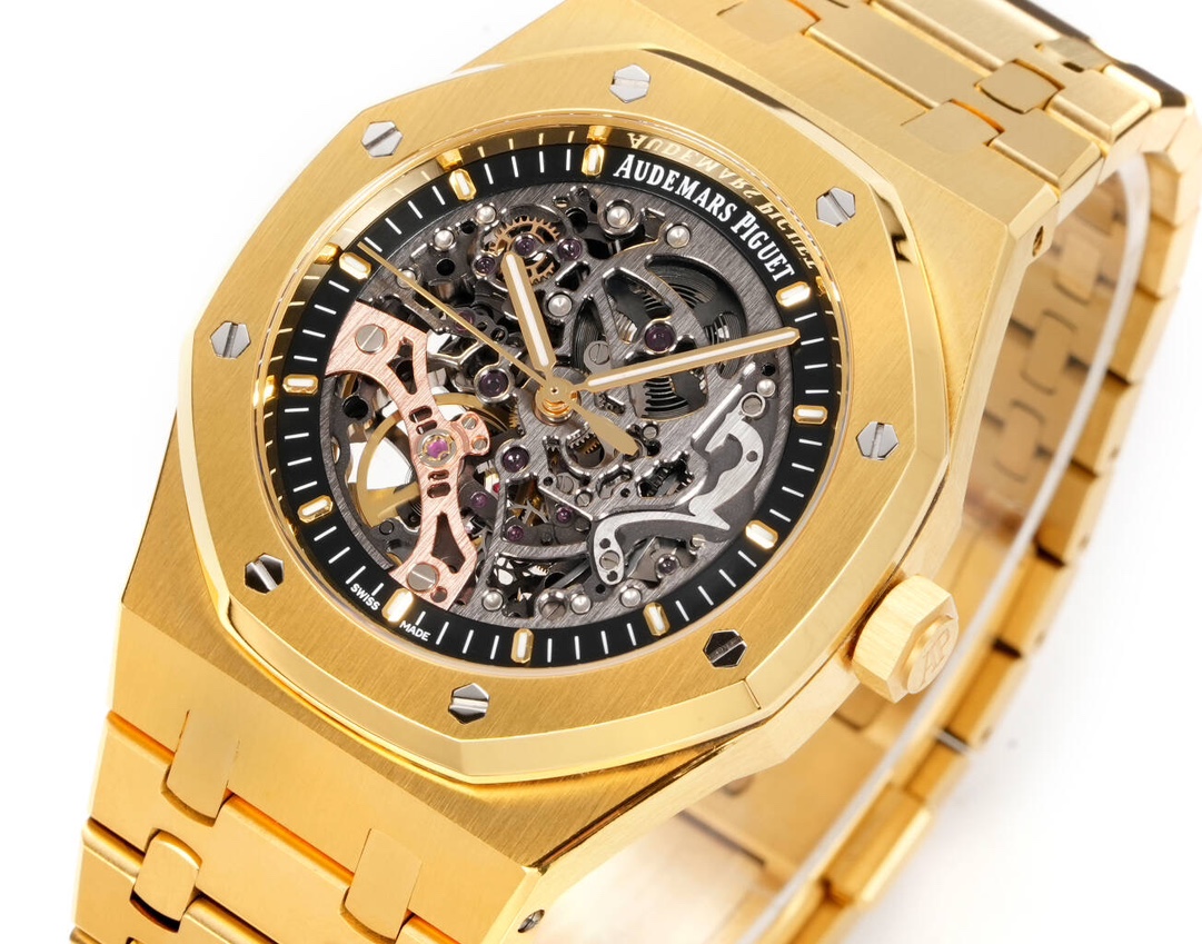 High Quality Replica Detail Shot