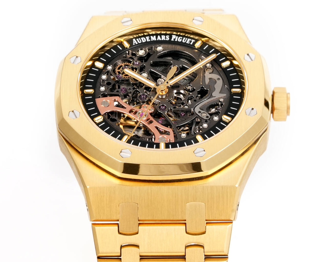 High Quality Replica Detail Shot