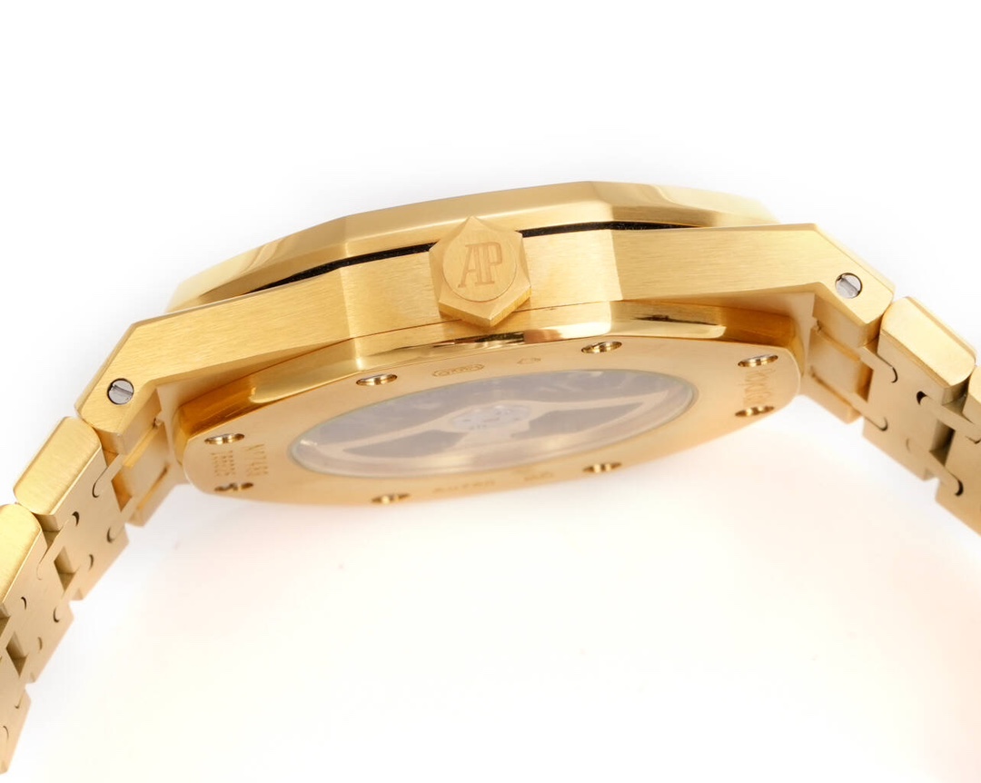 High Quality Replica Detail Shot