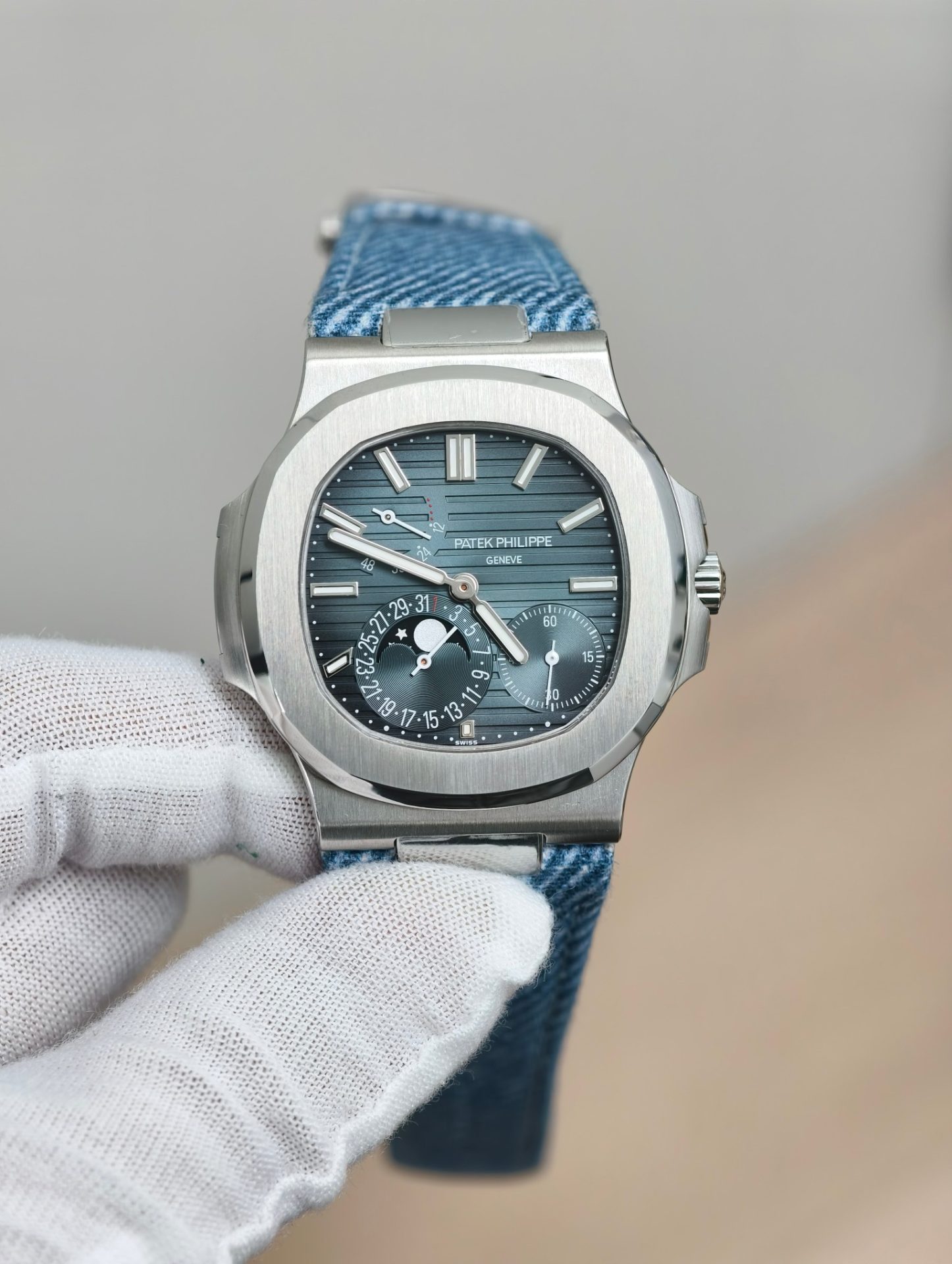 High Quality Replica Detail Shot