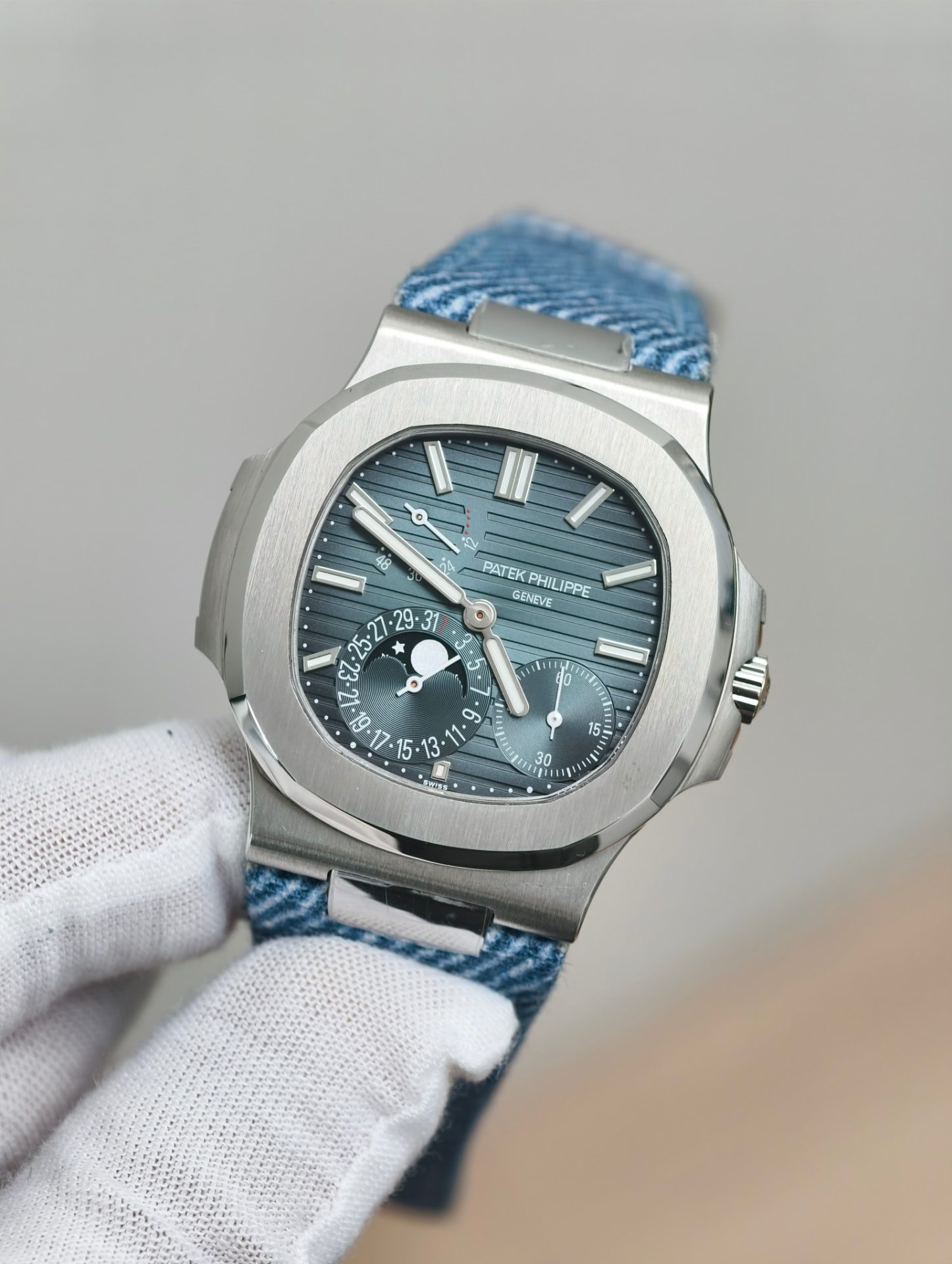 High Quality Replica Detail Shot