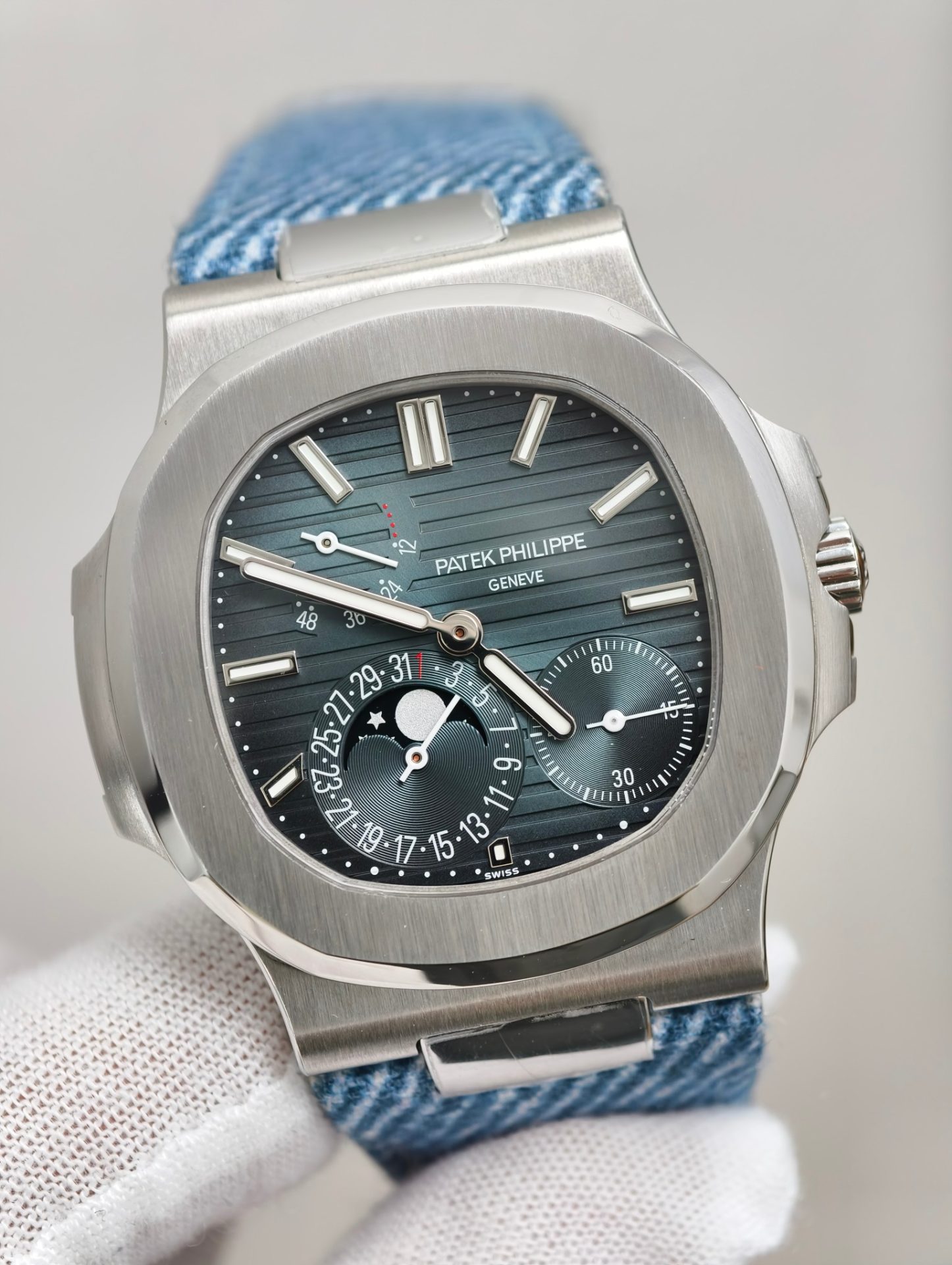 High Quality Replica Detail Shot