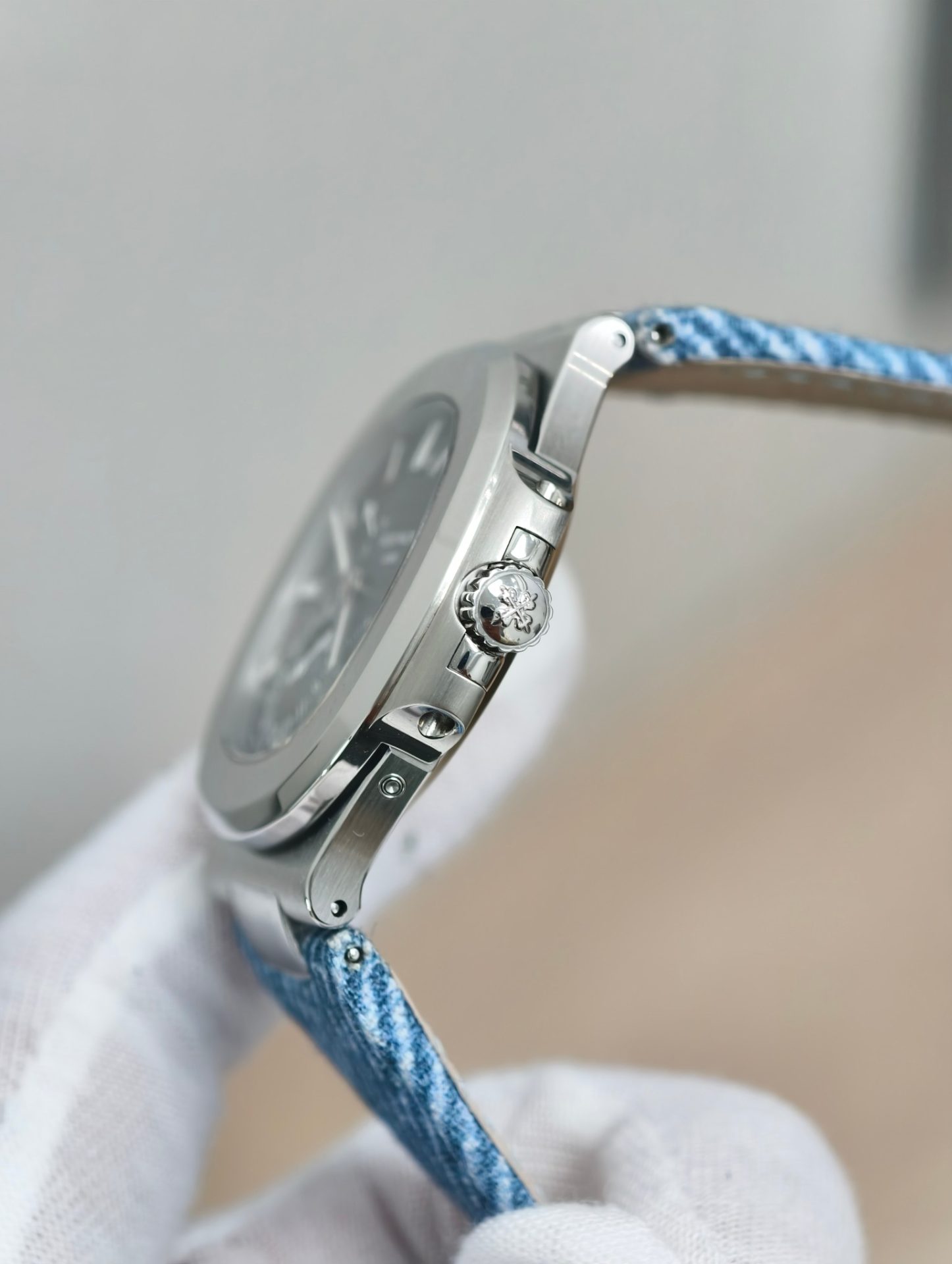 High Quality Replica Detail Shot