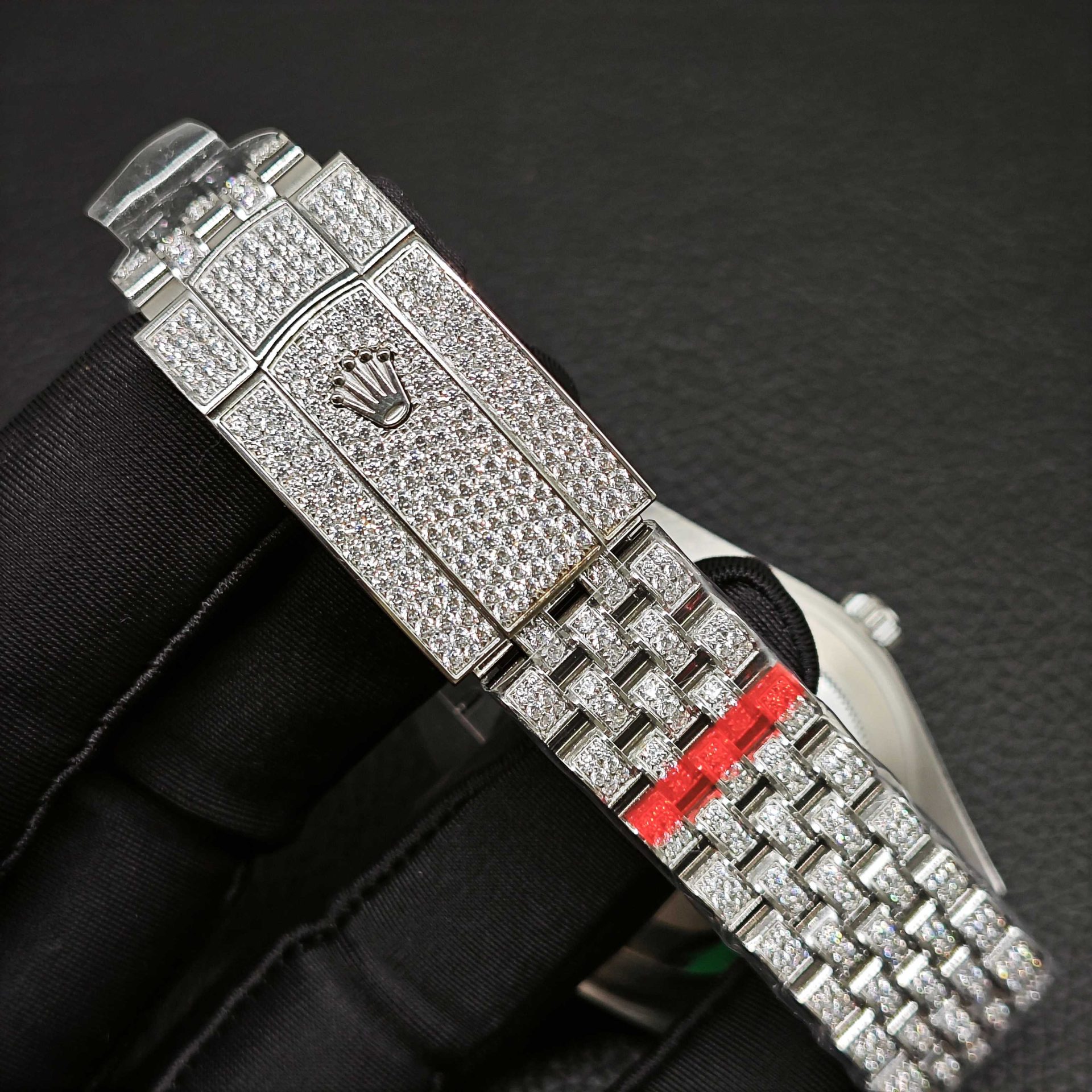 High Quality Replica Detail Shot