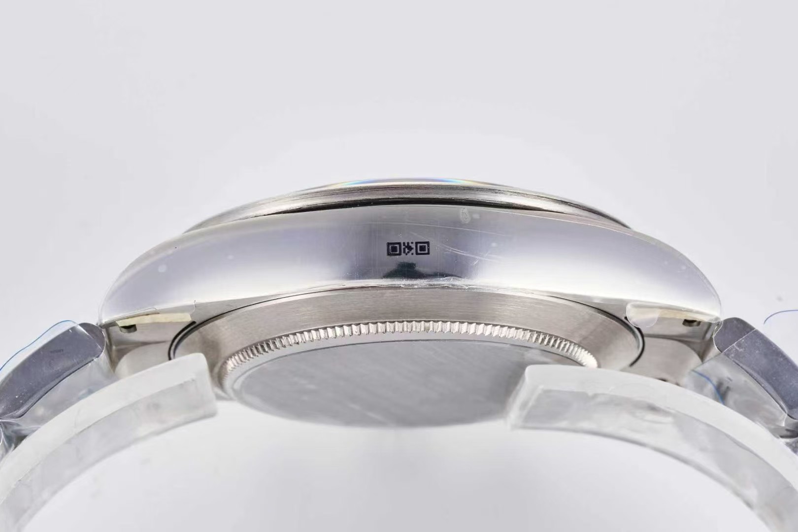 High Quality Replica Detail Shot