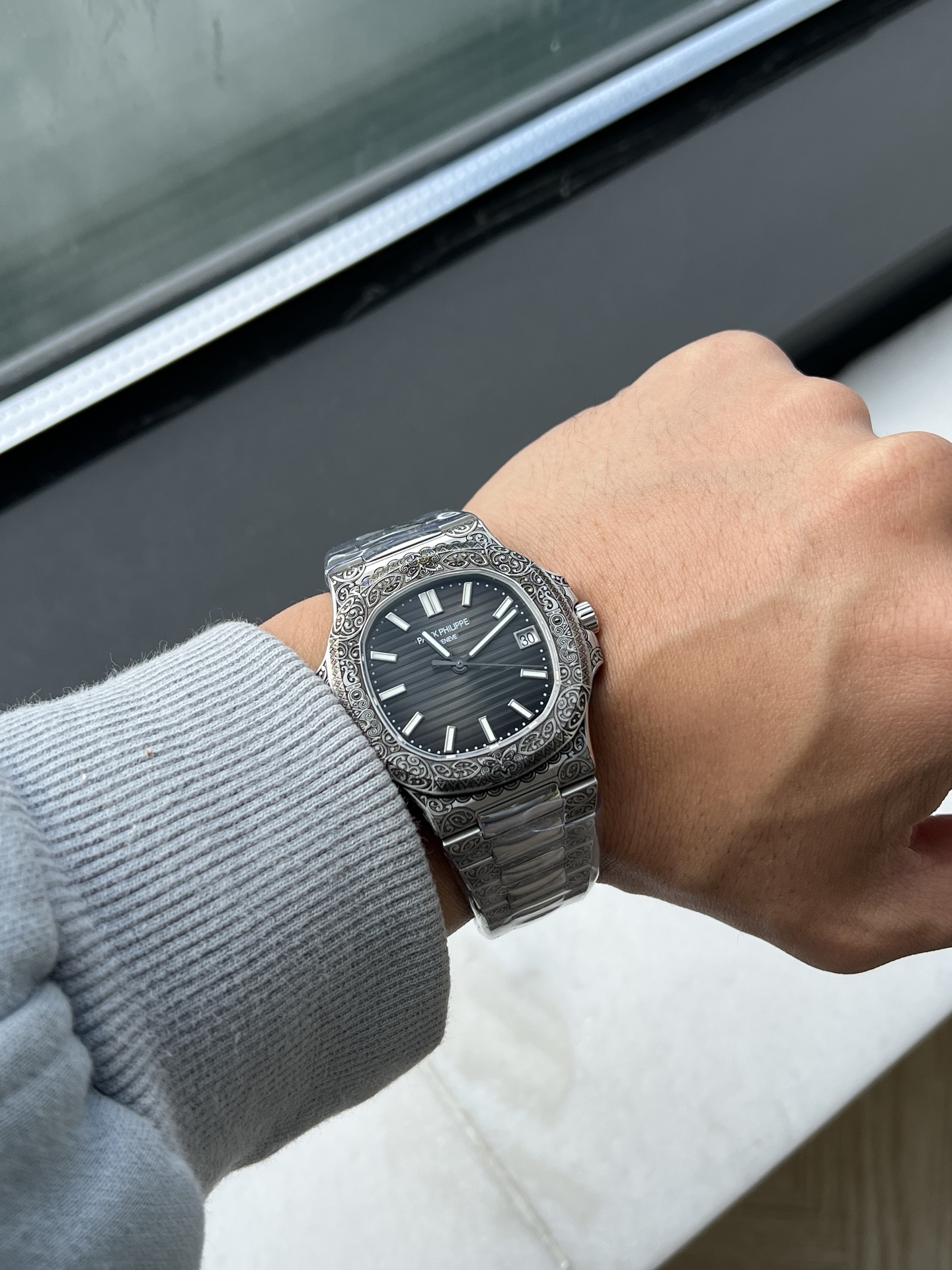 High Quality Replica Detail Shot