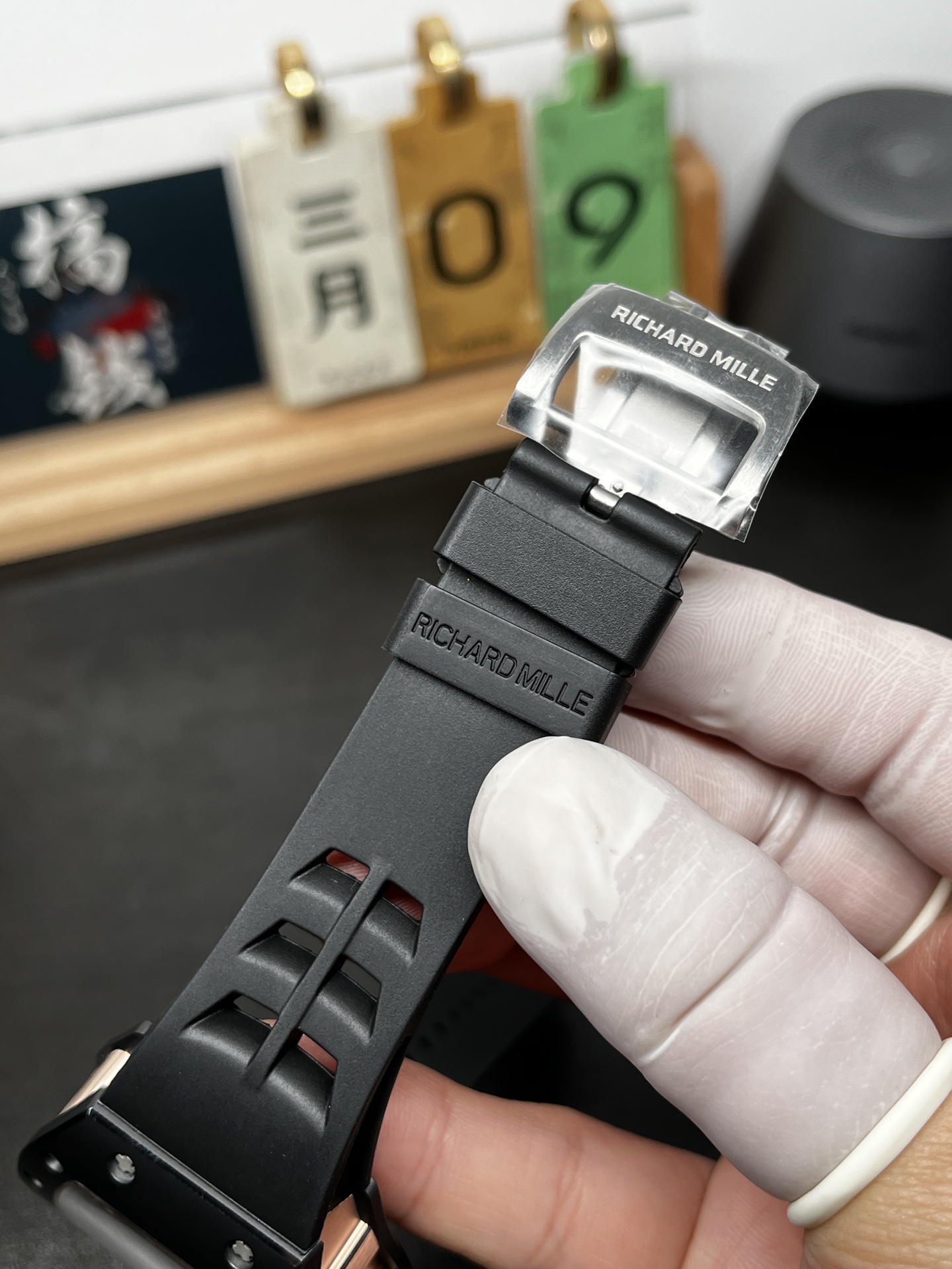 High Quality Replica Detail Shot