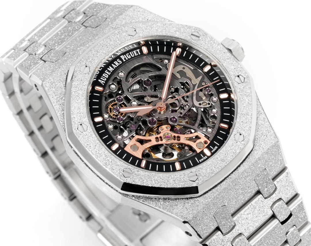 High Quality Replica Detail Shot