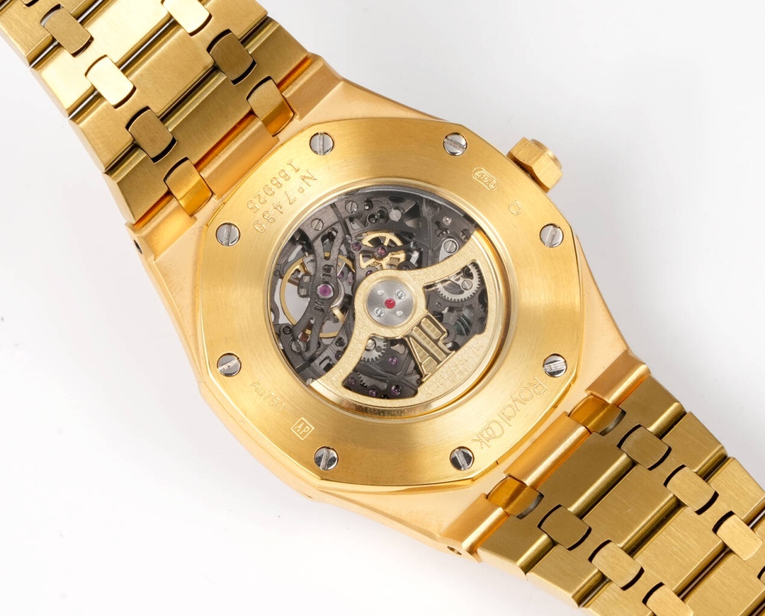 High Quality Replica Detail Shot