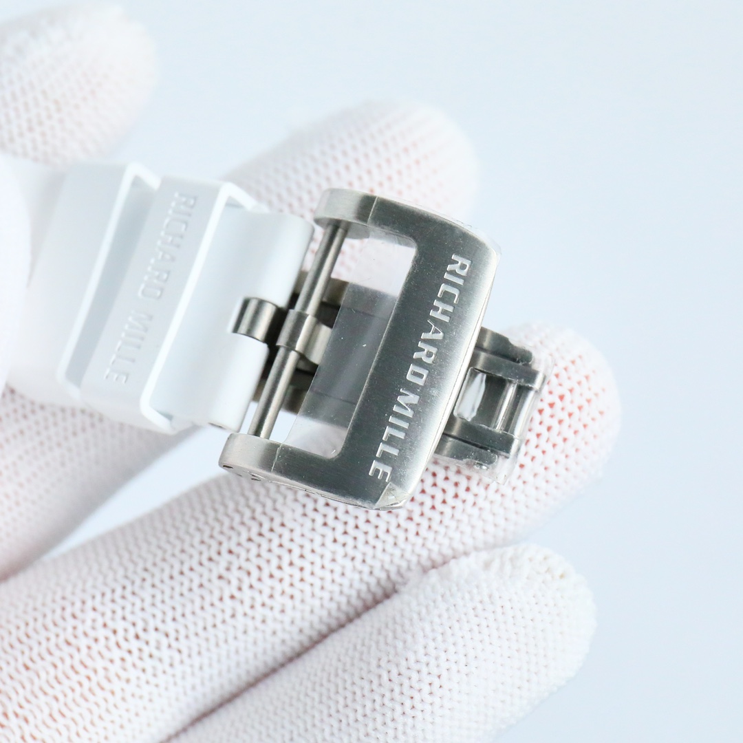 High Quality Replica Detail Shot