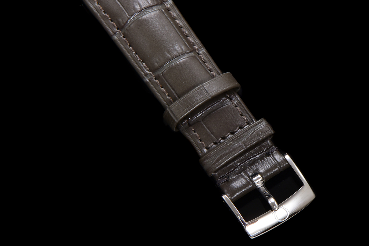 High Quality Replica Detail Shot