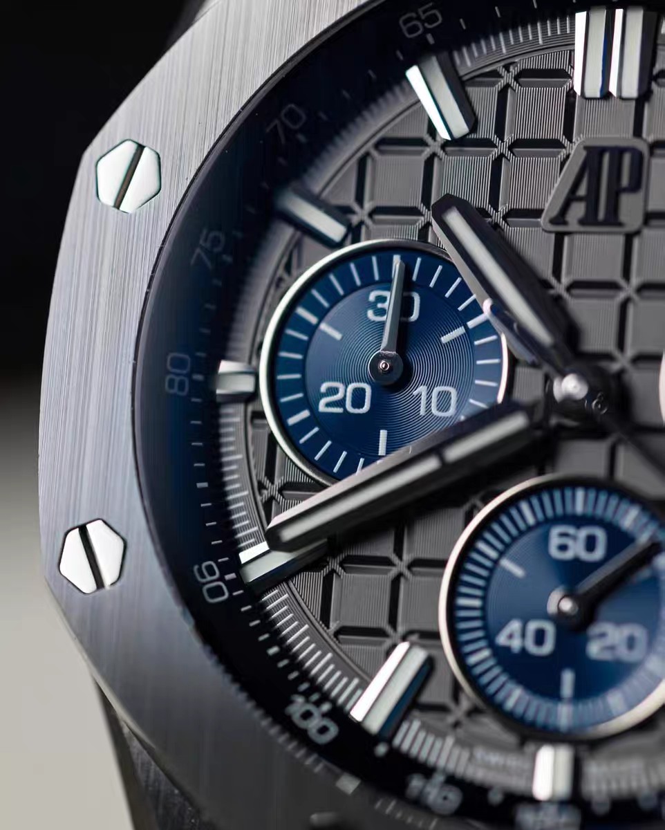 High Quality Replica Detail Shot