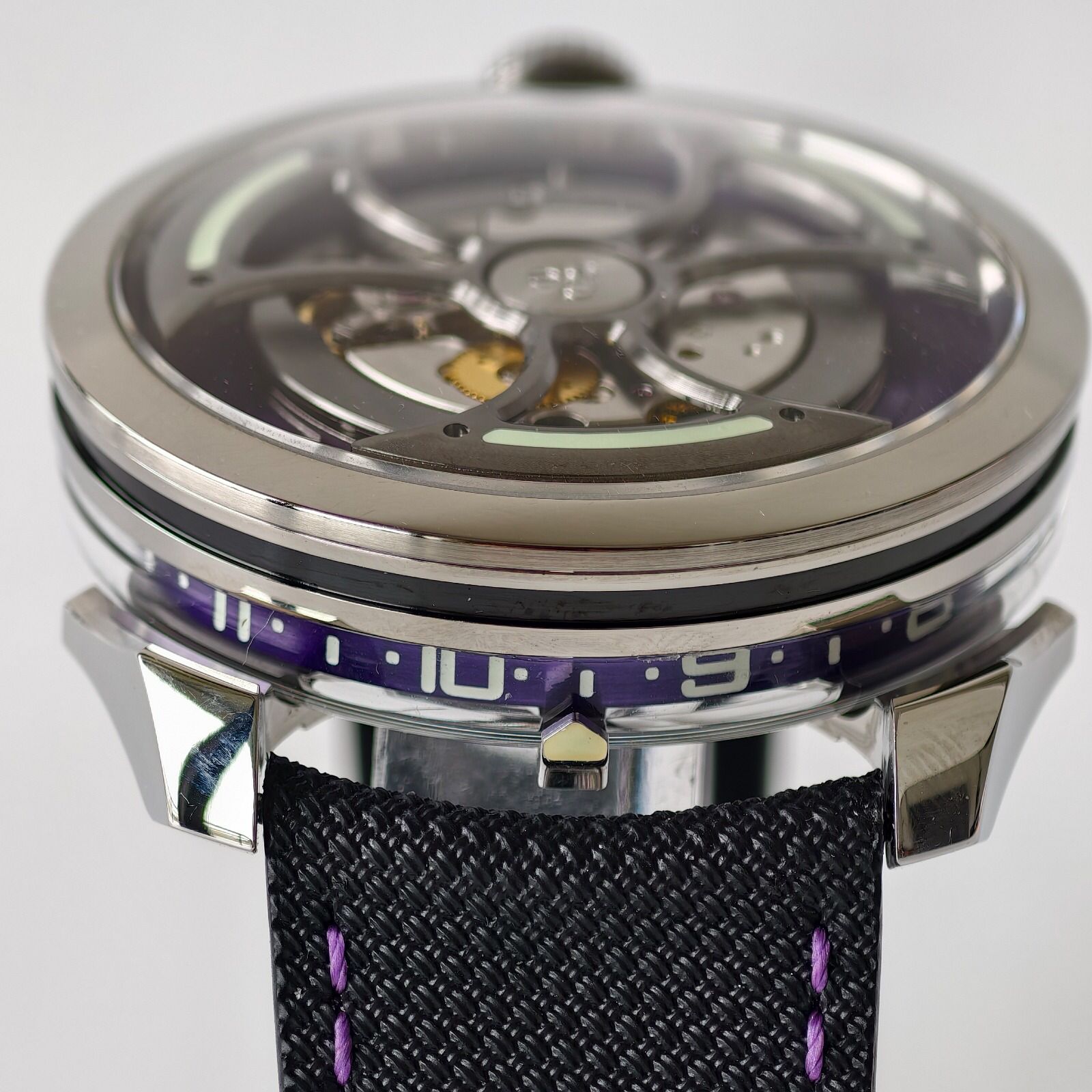 High Quality Replica Detail Shot