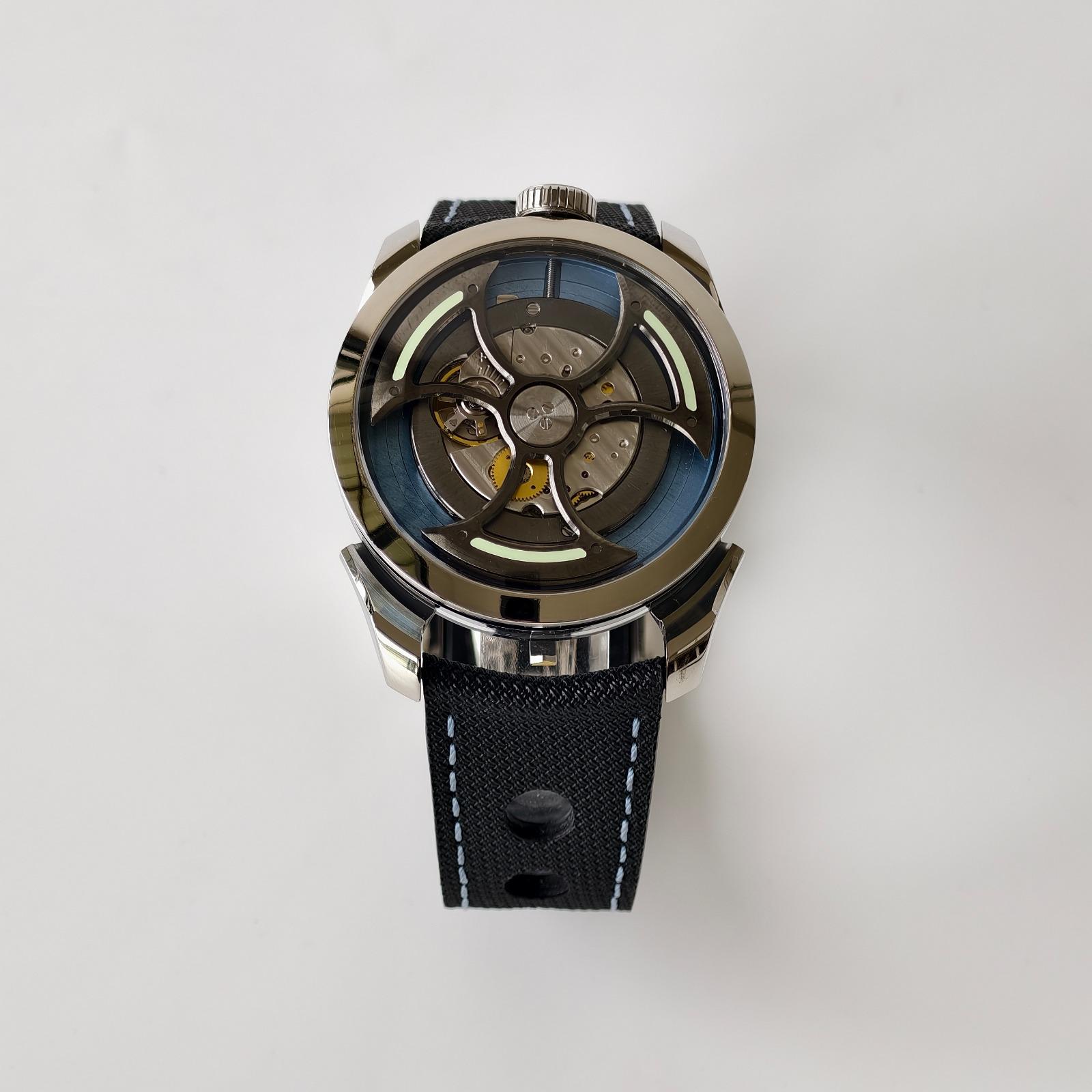 High Quality Replica Detail Shot