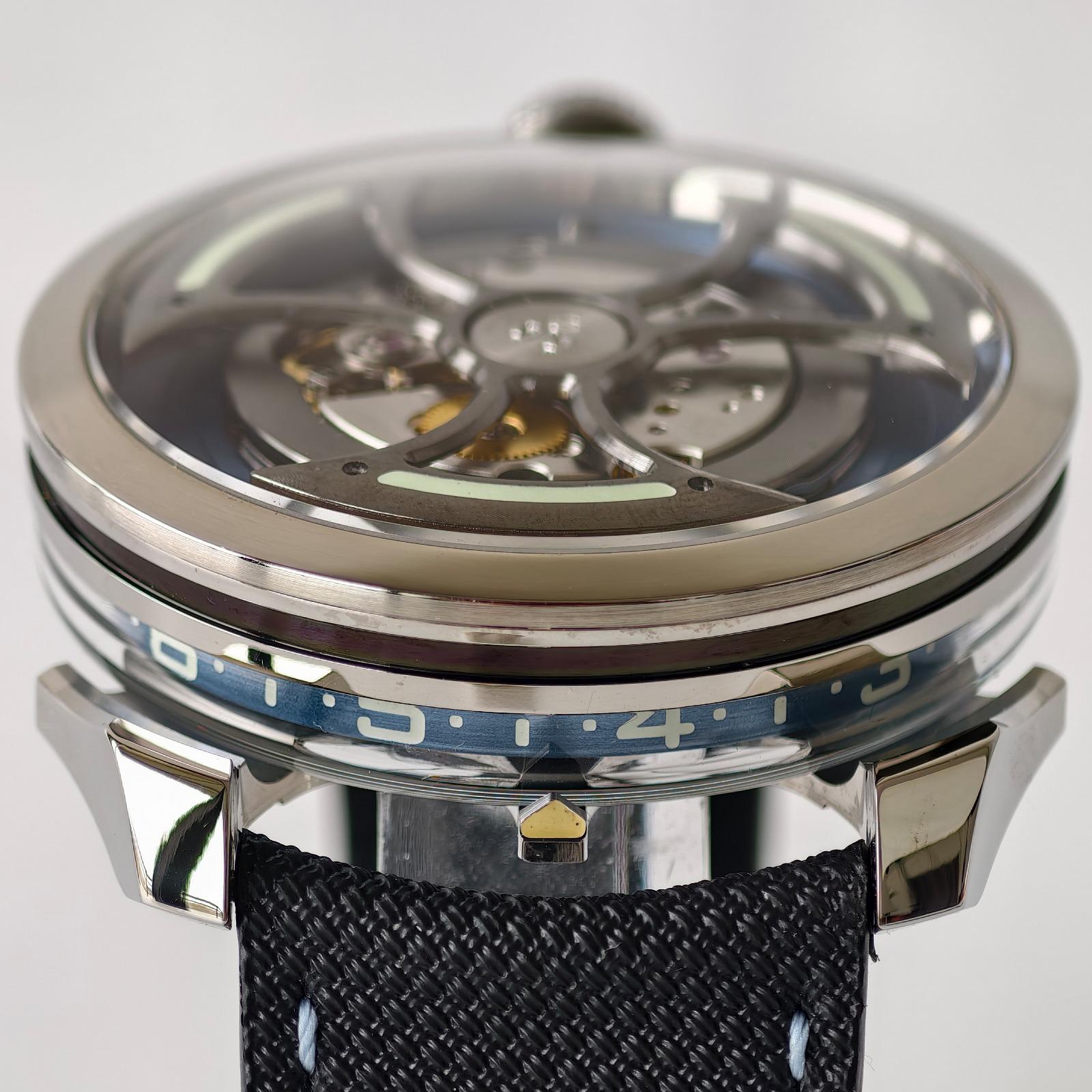 High Quality Replica Detail Shot