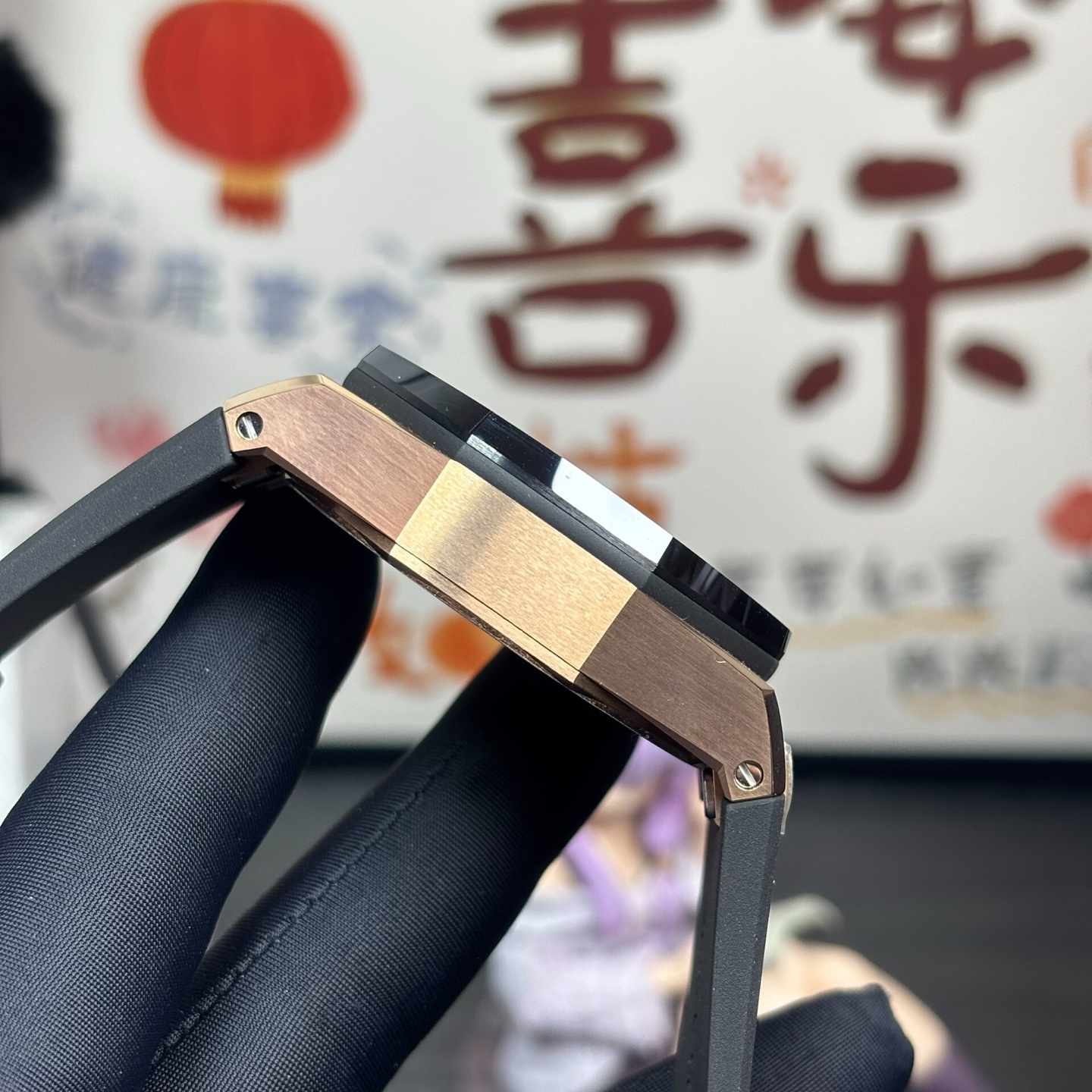 High Quality Replica Detail Shot