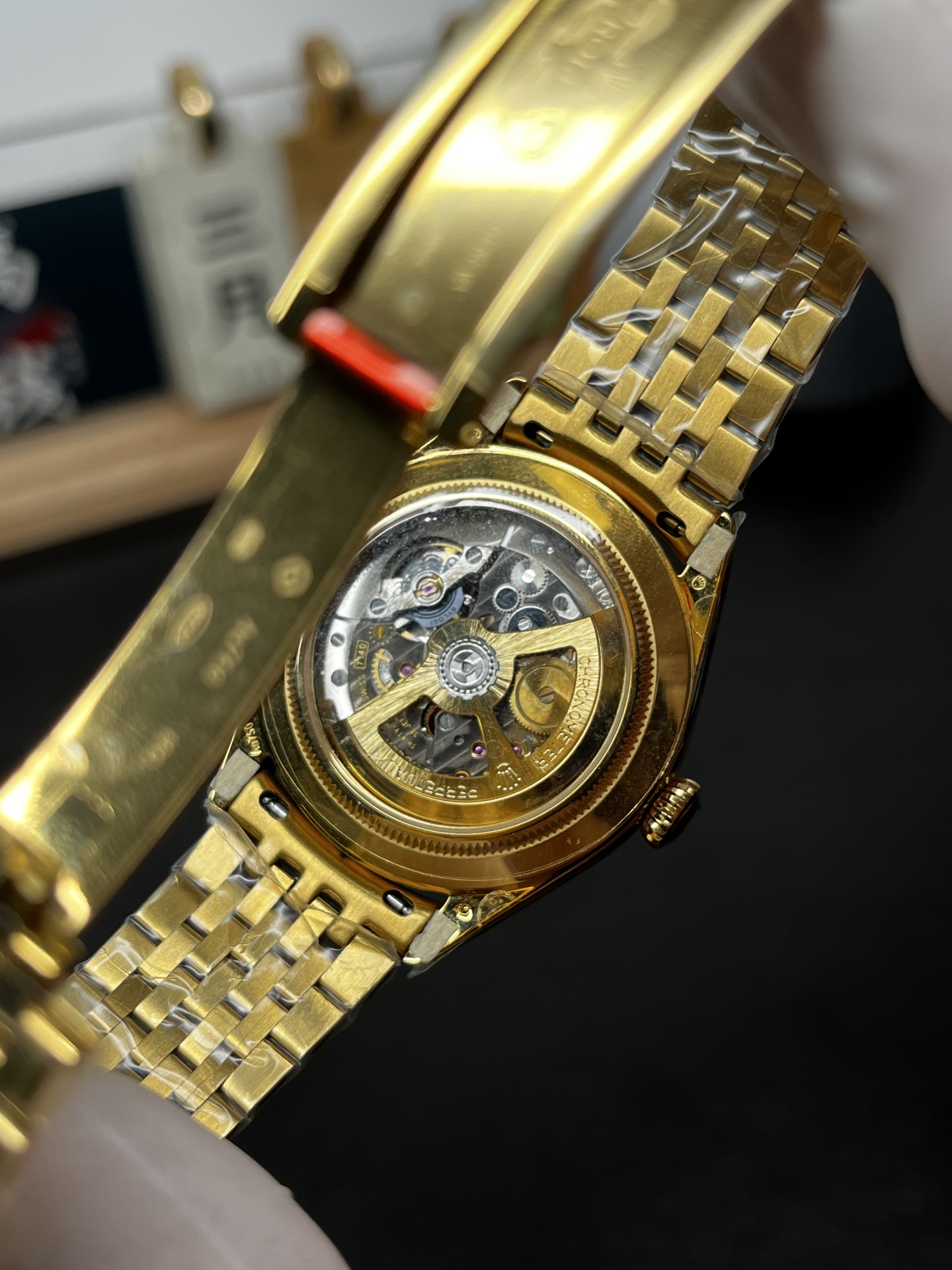 High Quality Replica Detail Shot