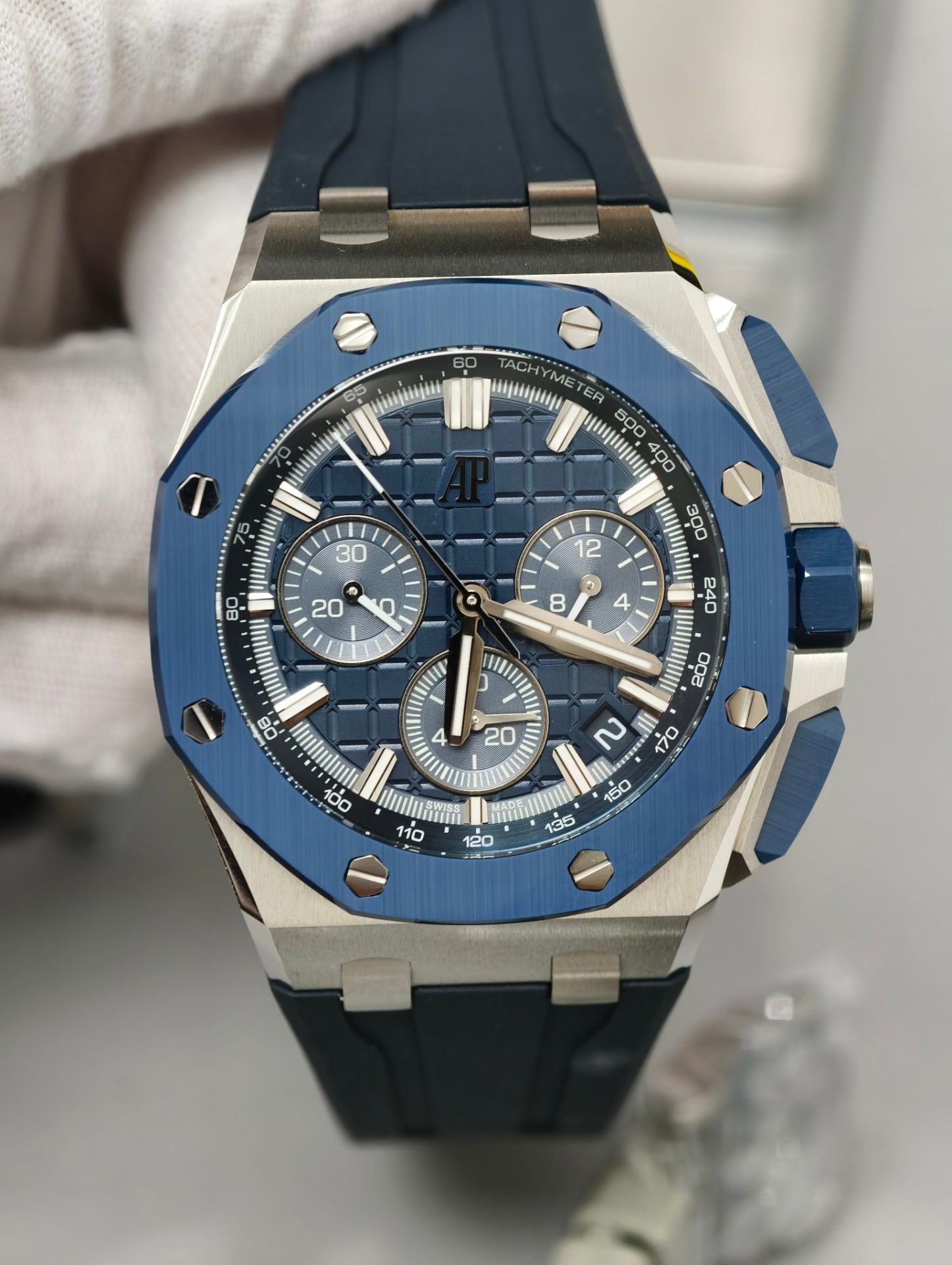 High Quality Replica Detail Shot