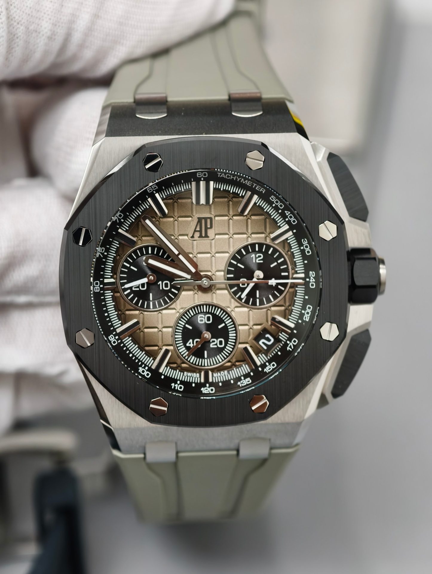 High Quality Replica Detail Shot