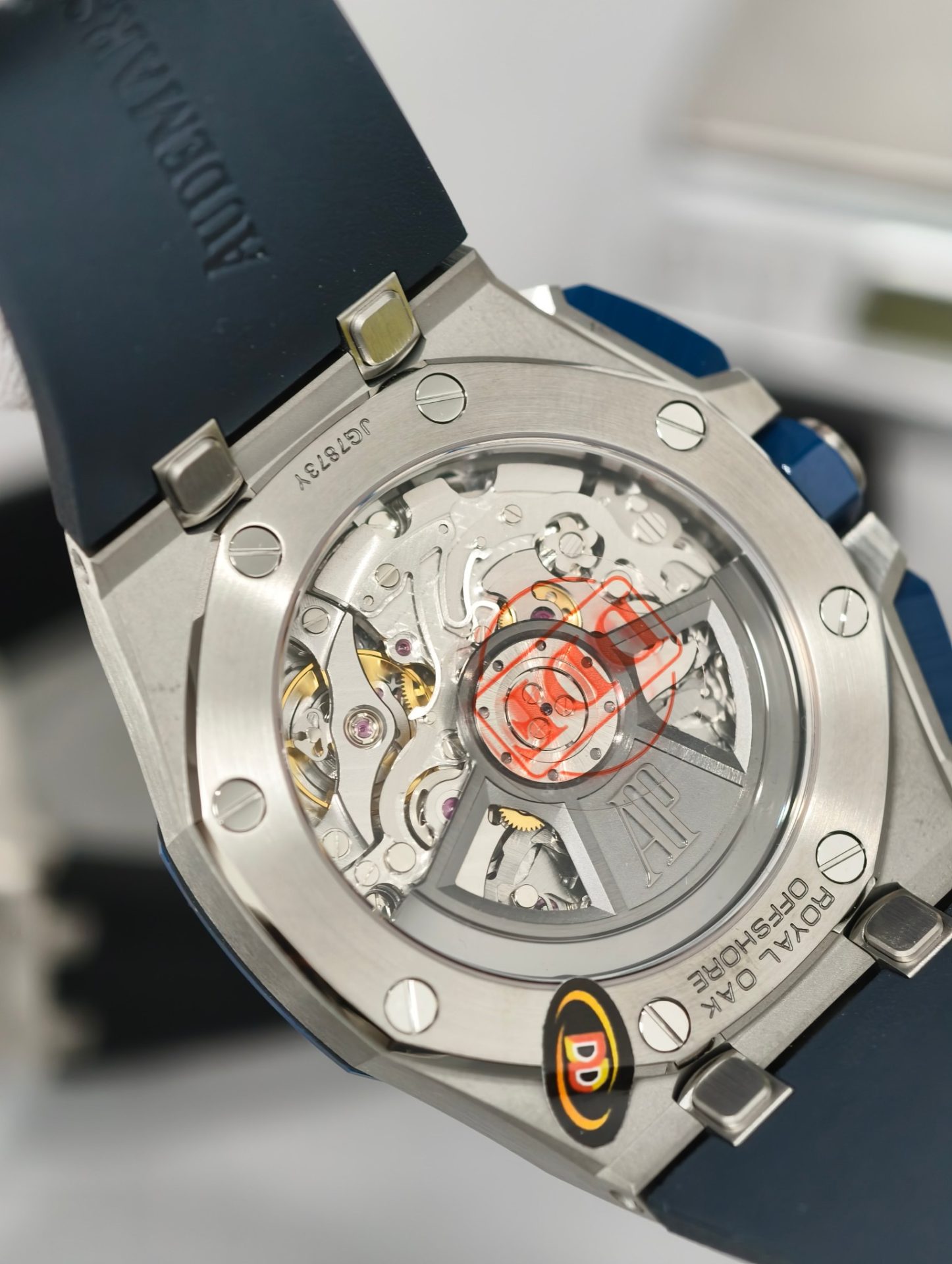 High Quality Replica Detail Shot