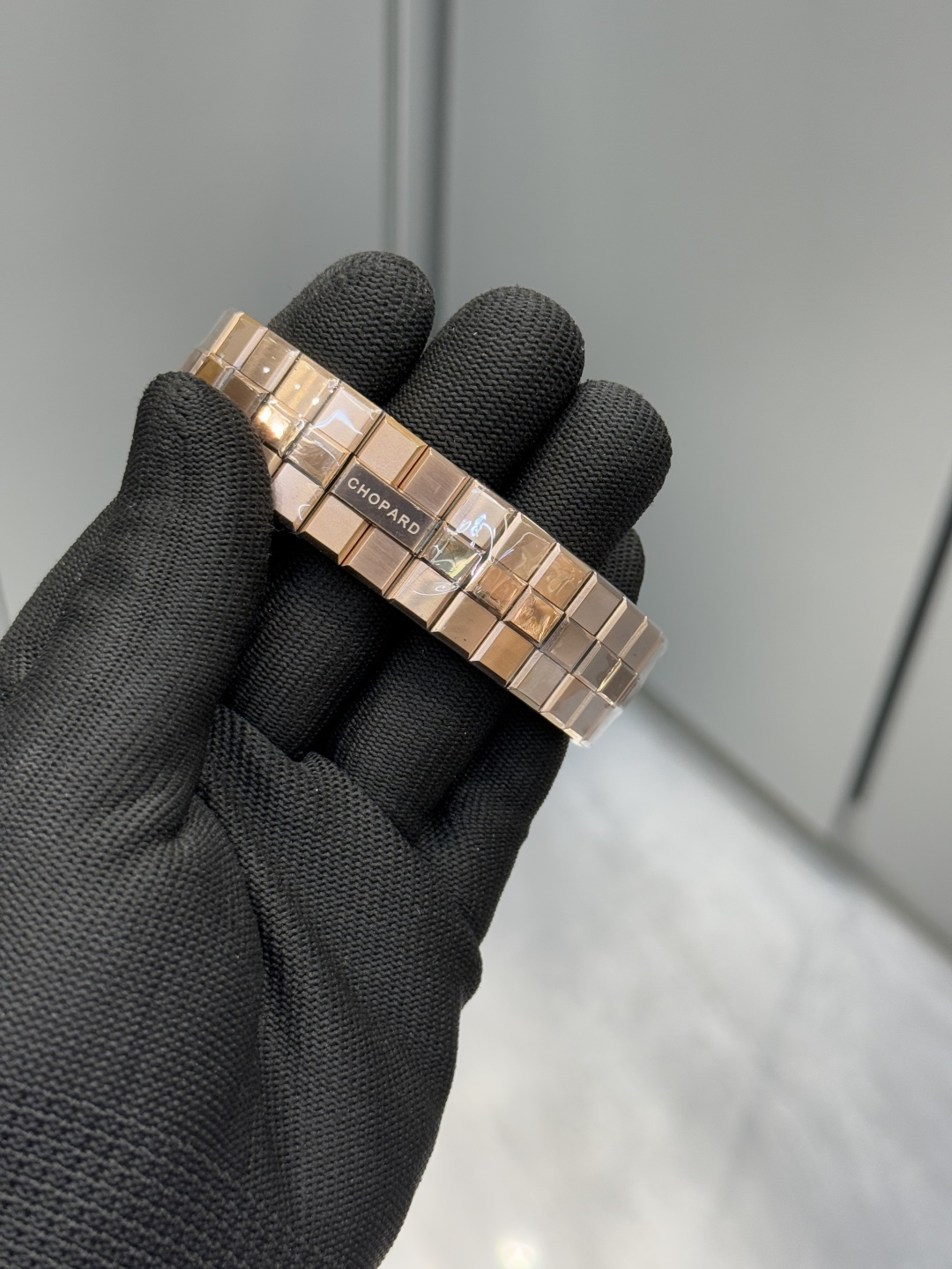 High Quality Replica Detail Shot