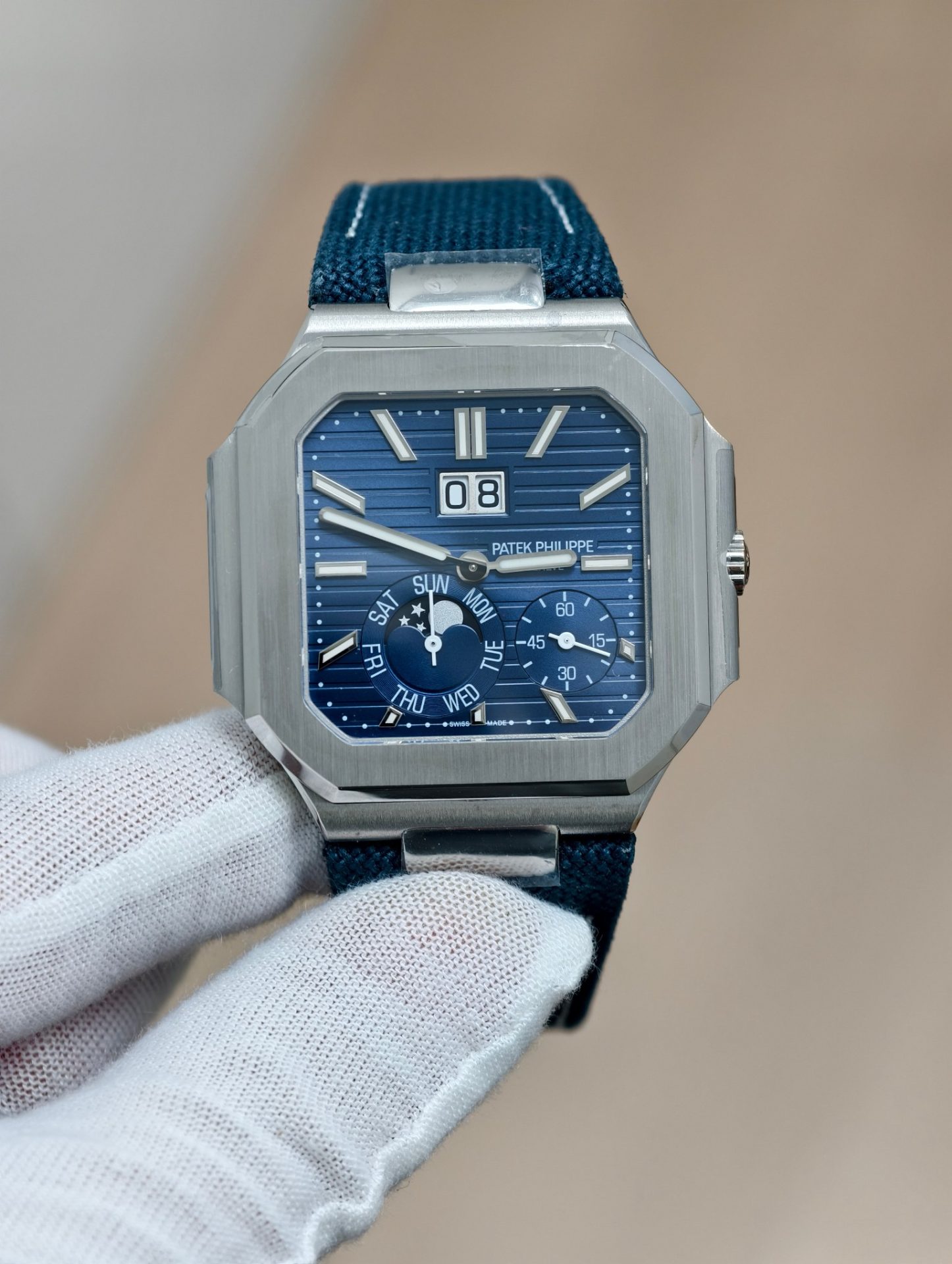 High Quality Replica Detail Shot