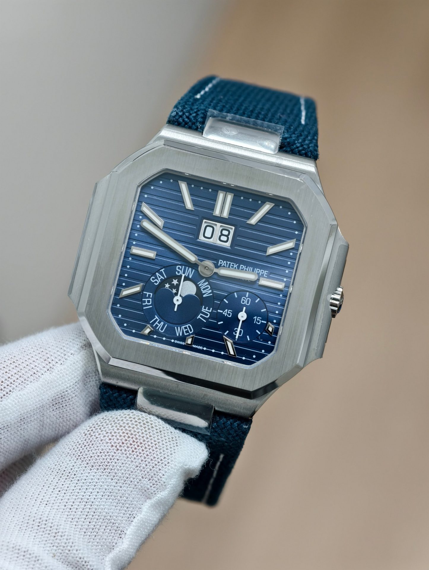 High Quality Replica Detail Shot