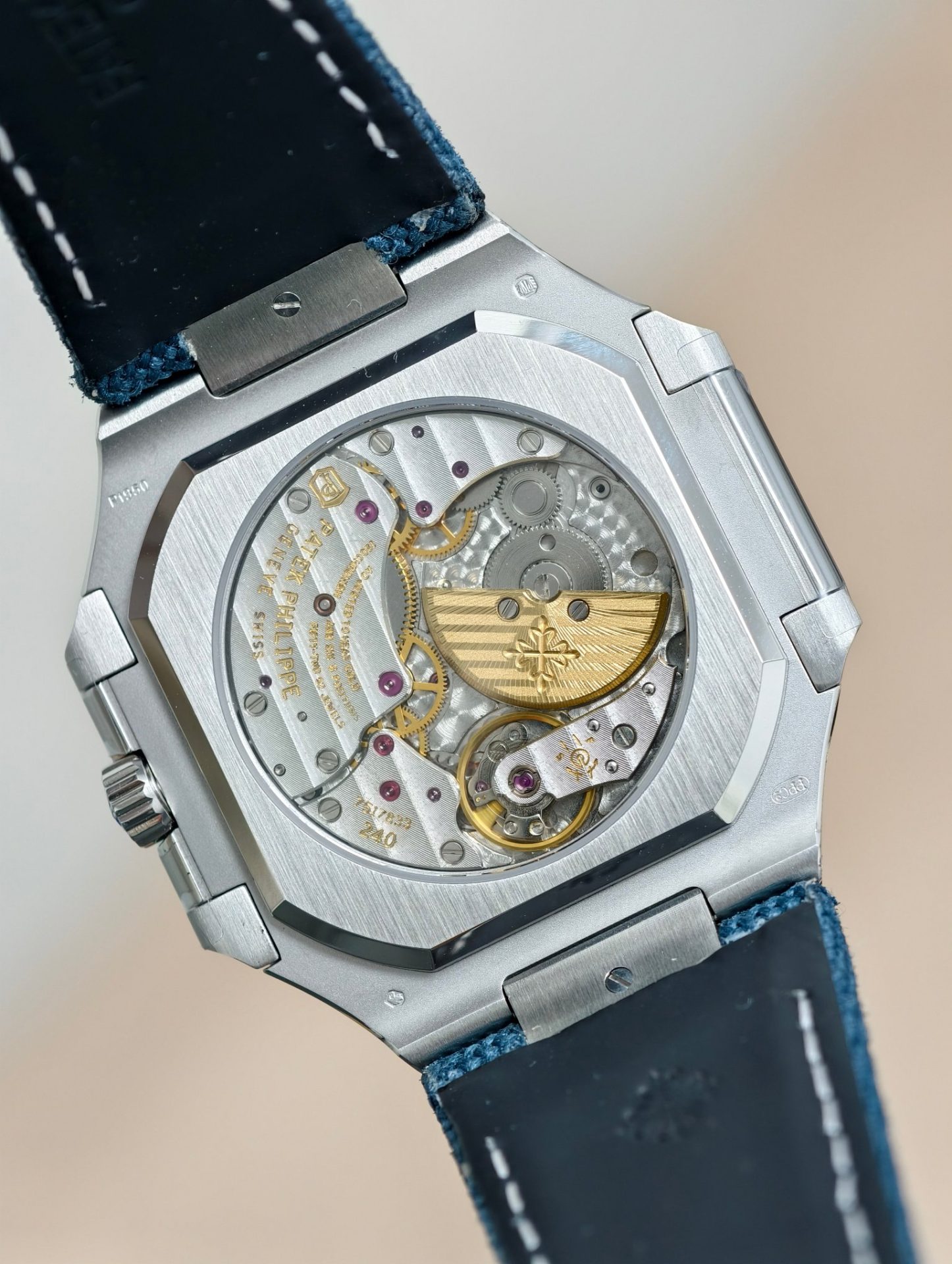 High Quality Replica Detail Shot